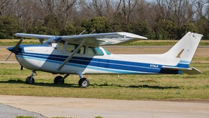 Photo of N739JE - Cessna 172N Skyhawk II operated by Perry Air