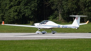Photo of OE-9432 - Diamond HK36TTC Super Dimona operated by Sportfliegerclub Ried