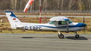 Photo of D-EBPC - Cessna 152 II operated by aerotreff.de