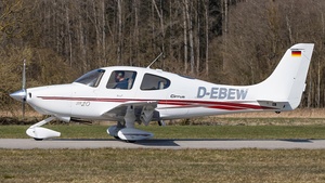 Photo of D-EBEW - Cirrus SR20 G1 operated by Private