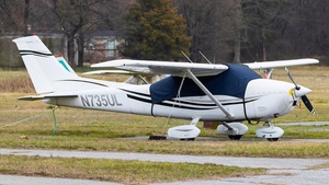 Photo of N735UL - Cessna 182Q Skylane operated by Private