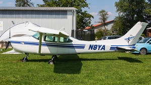 N8YA - Cessna R182 Skylane RG