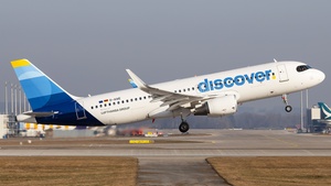 Photo of D-AIWE - Airbus A320-214 operated by Discover Airlines