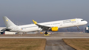 Photo of EC-NLY - Airbus A321-211 operated by Vueling