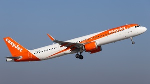 Photo of G-UZMD - Airbus A321-251NX operated by easyJet
