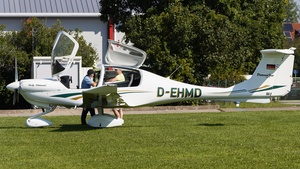 Photo of D-EHMD - Diamond DA40 Diamond Star operated by Private