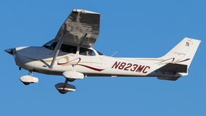 Photo of N823MC - Cessna 172S Skyhawk SP operated by Private