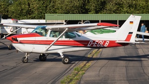 Photo of D-EOLB - Cessna 172N Skyhawk operated by Luftsportverein Kiel