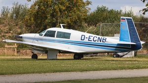 Photo of D-ECNB - Mooney M20J 201 operated by Private