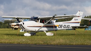 Photo of OE-DJG - Cessna 172R Skyhawk II operated by Schärdinger Flieger-Union