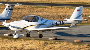 Photo of D-ETLN - Aquila A210 operated by Hanseatischer Fliegerclub Frankfurt