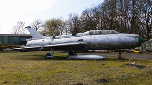 07 - Sukhoi Su-7U Moujik