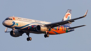 Photo of B-8987 - Airbus A320-214 operated by Chongqing Airlines
