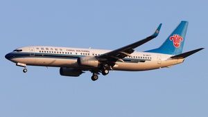 Photo of B-5677 - Boeing 737-81B operated by China Southern Airlines