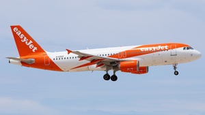 G-EZUT - Airbus A320-214