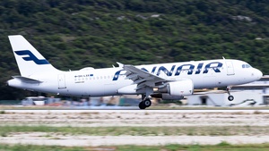 OH-LXK - Airbus A320-214