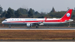 Photo of B-8658 - Airbus A321-211 operated by Sichuan Airlines