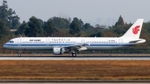 Photo of B-6382 - Airbus A321-213 operated by Air China