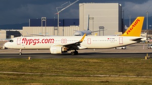 Photo of TC-RBE - Airbus A321-251NX operated by Pegasus Airlines