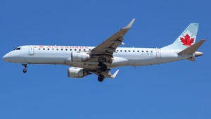 Photo of C-FMYV - Embraer ERJ-190AR operated by Air Canada