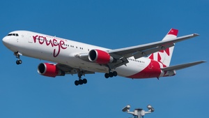 Photo of C-GHLK - Boeing 767-35H(ER) operated by Air Canada Rouge