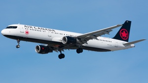 Photo of C-GIUE - Airbus A321-211 operated by Air Canada