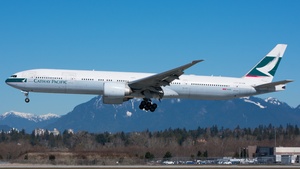 Photo of B-KQN - Boeing 777-367(ER) operated by Cathay Pacific Airways