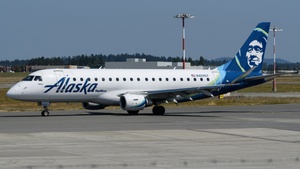 Photo of N409SY - Embraer ERJ-175LR