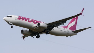 Photo of C-FPLS - Boeing 737-8CT operated by Swoop