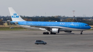 Photo of PH-AOM - Airbus A330-203 operated by KLM Royal Dutch Airlines