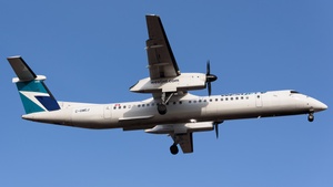 Photo of C-GWEJ - Bombardier DHC-8-402 Dash 8 Q400 operated by WestJet Encore