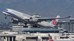 Photo of B-18915 - Airbus A350-941 operated by China Airlines