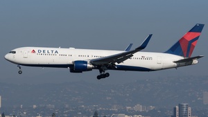 Photo of N174DN - Boeing 767-332(ER) operated by Delta Air Lines