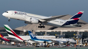 Photo of CC-BBJ - Boeing 787-8 Dreamliner operated by LATAM Airlines
