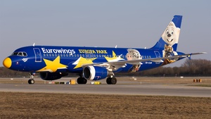 9H-EUM - Airbus A320-214