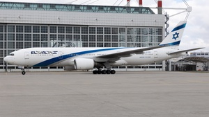 Photo of 4X-ECB - Boeing 777-258(ER) operated by El Al Israel Airlines