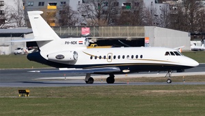 Photo of PH-NDK - Dassault Falcon 900B operated by EXXAero International