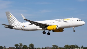 Photo of EC-ODJ - Airbus A320-232 operated by Vueling