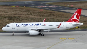 Photo of TC-LBV - Airbus A320-232 operated by Turkish Airlines