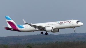 Photo with serial 11696 - Airbus A321-251NX