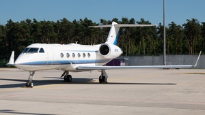 Photo of N77FK - Gulfstream GIV-SP operated by Private