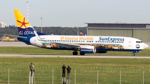 Photo of D-ASXP - Boeing 737-8HX operated by SunExpress Germany