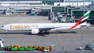 Photo of A6-EQJ - Boeing 777-31H(ER) operated by Emirates