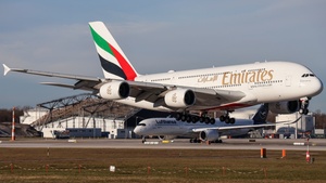 Photo of A6-EDQ - Airbus A380-861 operated by Emirates