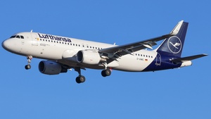 Photo of D-AIWC - Airbus A320-214 operated by Lufthansa