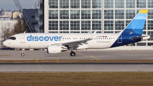 Photo of D-AIUS - Airbus A320-214 operated by Discover Airlines