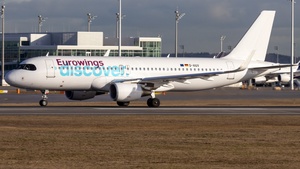 Photo of D-AIUV - Airbus A320-214 operated by Eurowings Discover