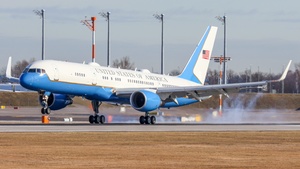 Photo of 99-0003 - Boeing C-32A operated by US Air Force
