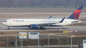 Photo with serial 25143 - Boeing 767-332(ER)