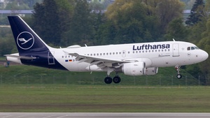 Photo of D-AIBM - Airbus A319-112 operated by Lufthansa CityLine